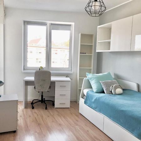 Apartament Family Wroclaw Z Klimatyzacja Parking Apartment Bagian luar foto